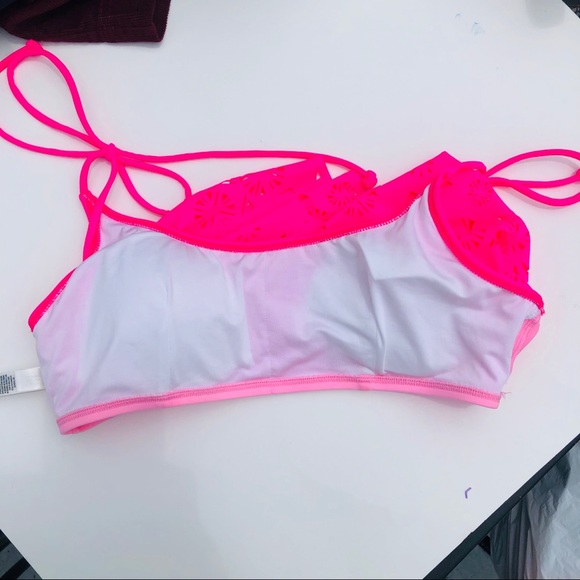 PINK Flounce Bikini Top Size MEDIUM Hot Pink - Picture 9 of 9